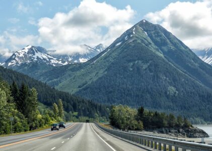Exploring Seward Highway in an RV: 5 Must-See Stops Along the Way