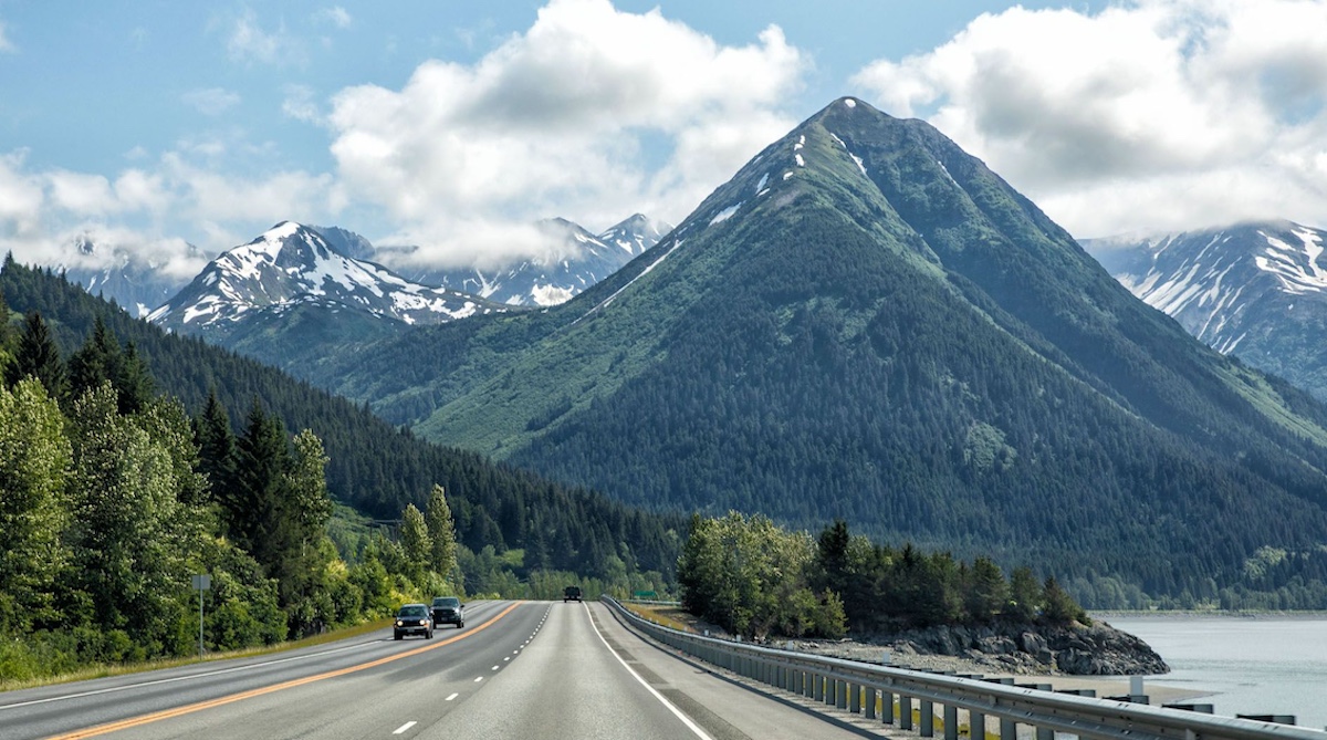 Exploring Seward Highway in an RV: 5 Must-See Stops Along the Way